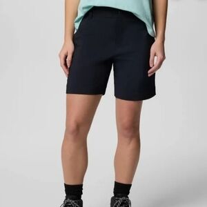 Columbia Women's Black Athletic Breathable Mesh Lining Hiking Shorts size 14